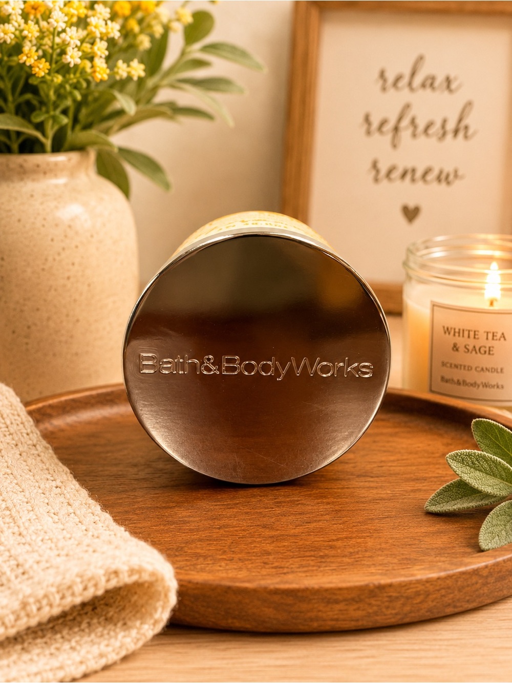 Bath & Body Works White Tea & Sage You’re My Favorite 3-Wick Candle 14.5 oz NWT - Picture 3 of 5